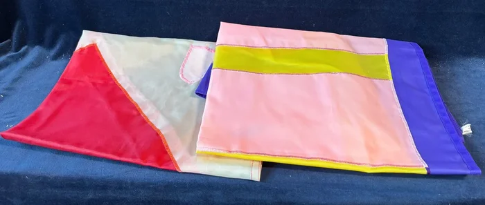 (AA)Lot Of Large Flags (2)