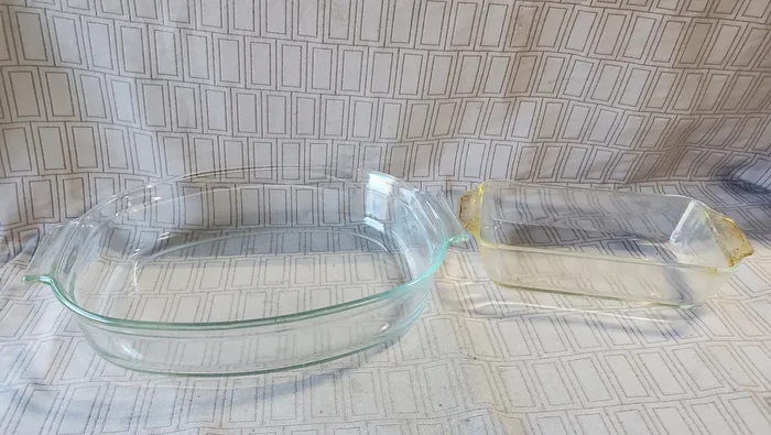 Pair of Pyrex and Anchor Hocking Clear Glass Baking Dishes