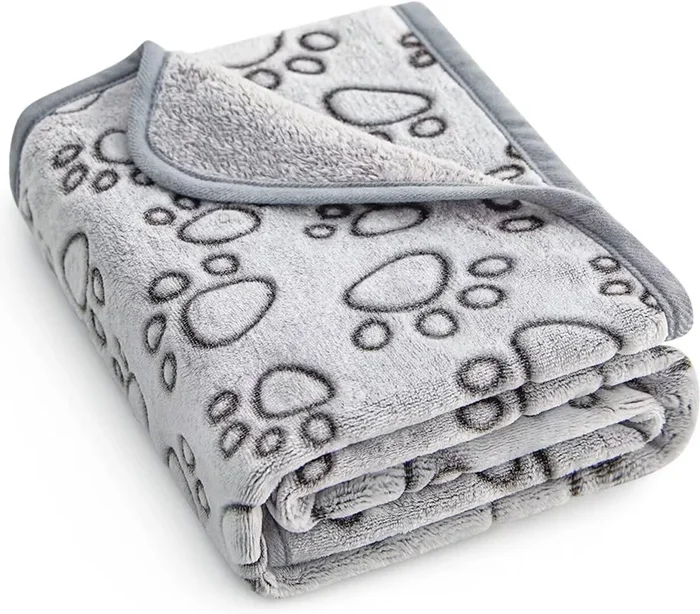 Stuffed Premium Soft Dog Blanket, with Flannel Grey Cute Paw Print, 24 * 32 inches, Cat Blanket Puppy Pads Supplies Dog Products